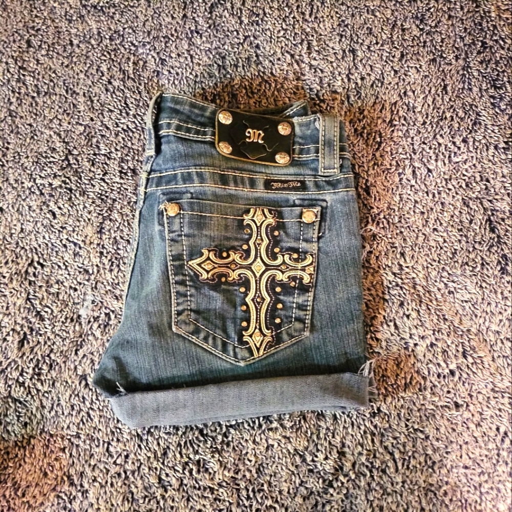 Miss me shorts size 28